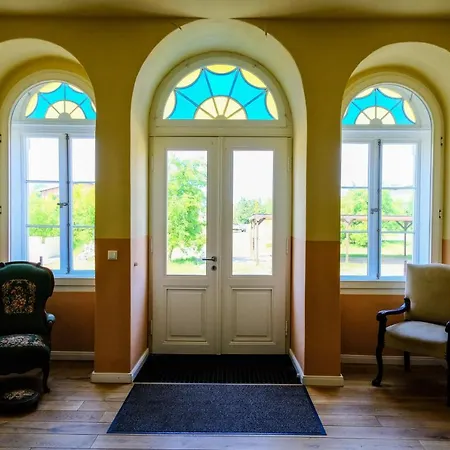 Gutshaus Kvh Warnemuende * Dassow